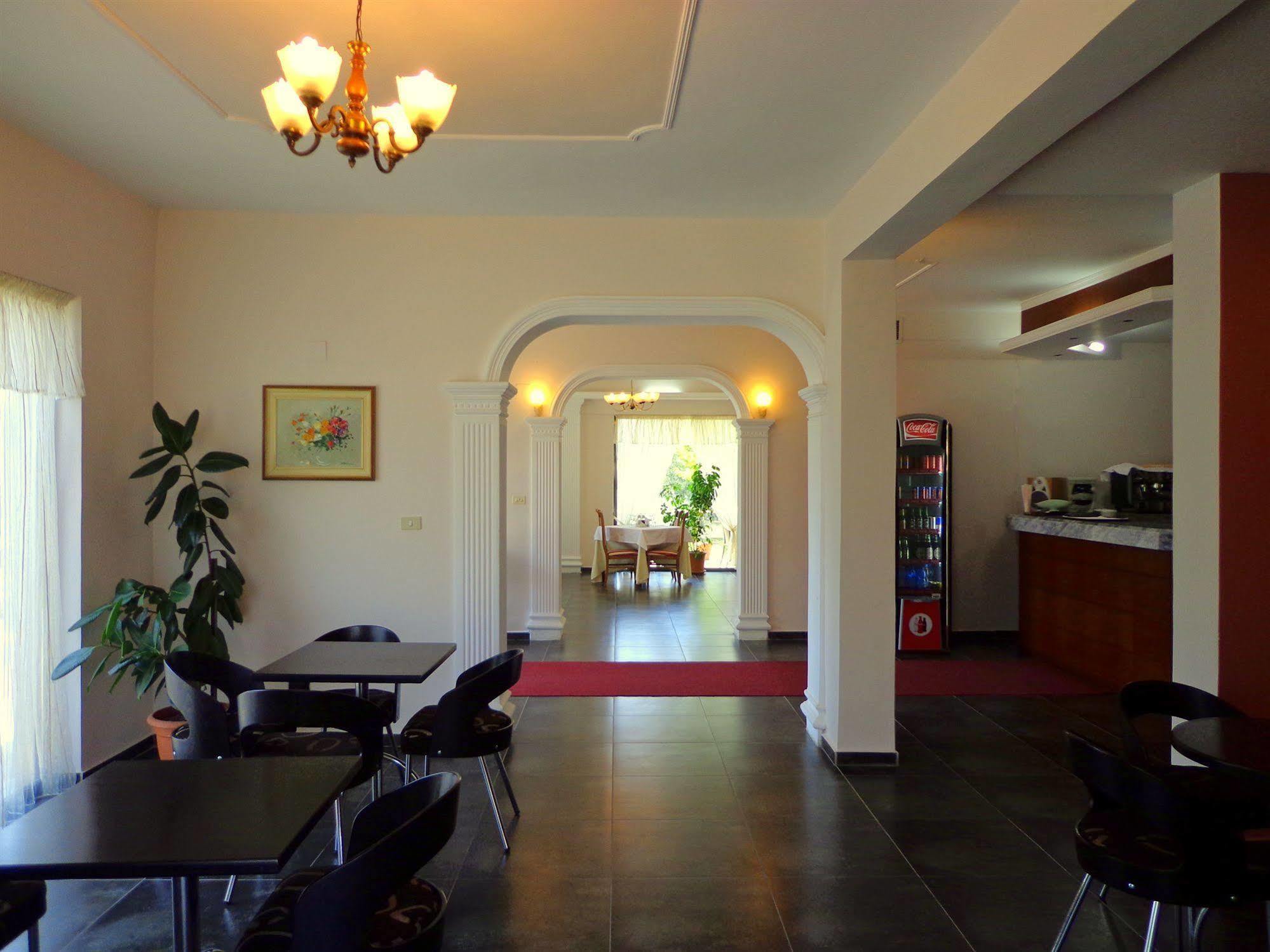 Hotel Viktoria Tirana Mjull-Bethore 내부 사진