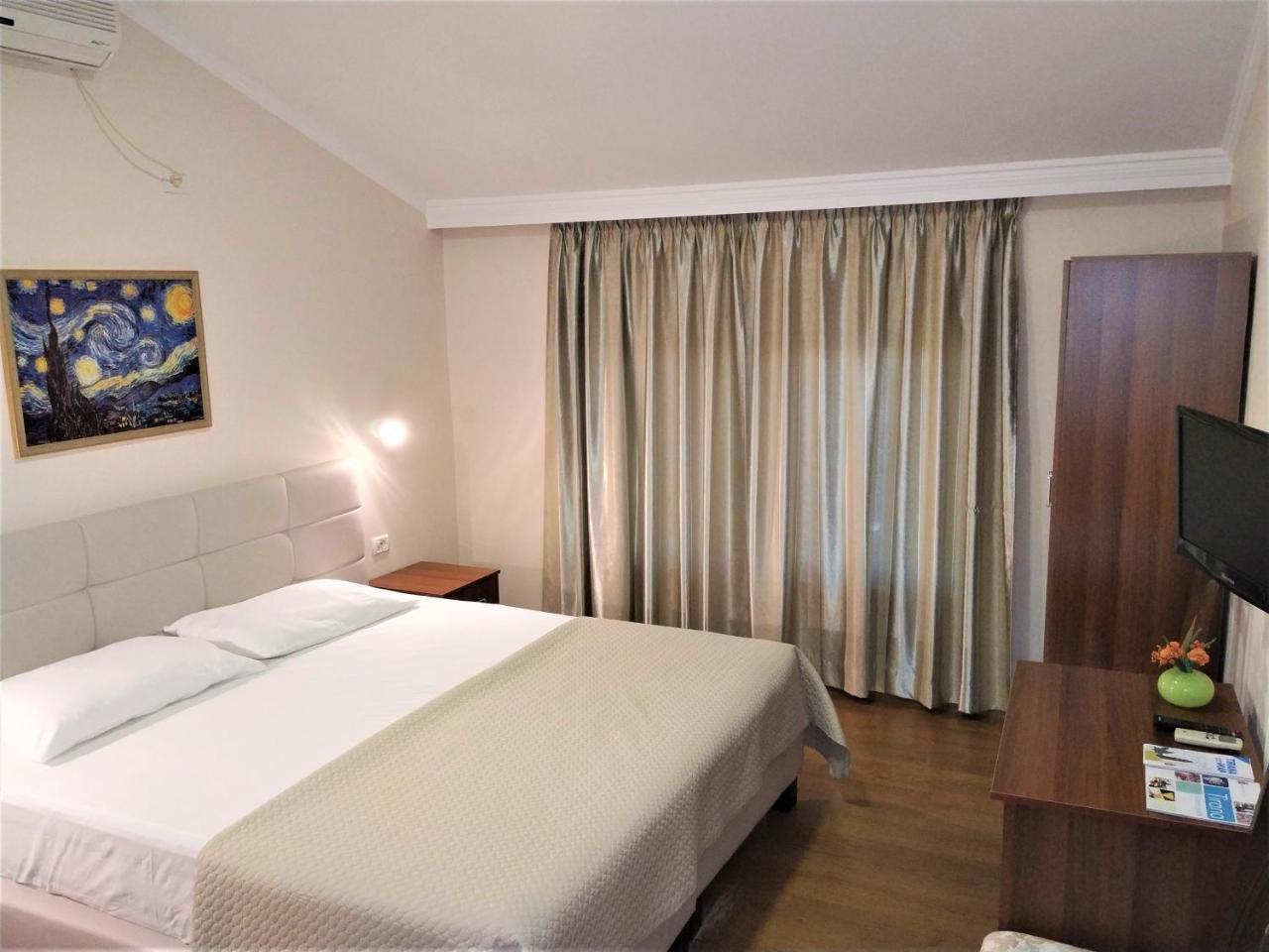 Hotel Viktoria Tirana Mjull-Bethore 외부 사진